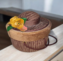 Load image into Gallery viewer, Vintage doll hat box