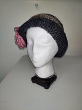 Cargar imagen en el visor de la galería, Sombrero de crochet hecho a mano estilo años 30