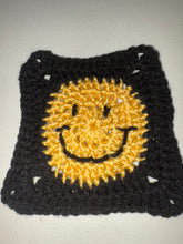 Load image into Gallery viewer, Crochet Granny Squares