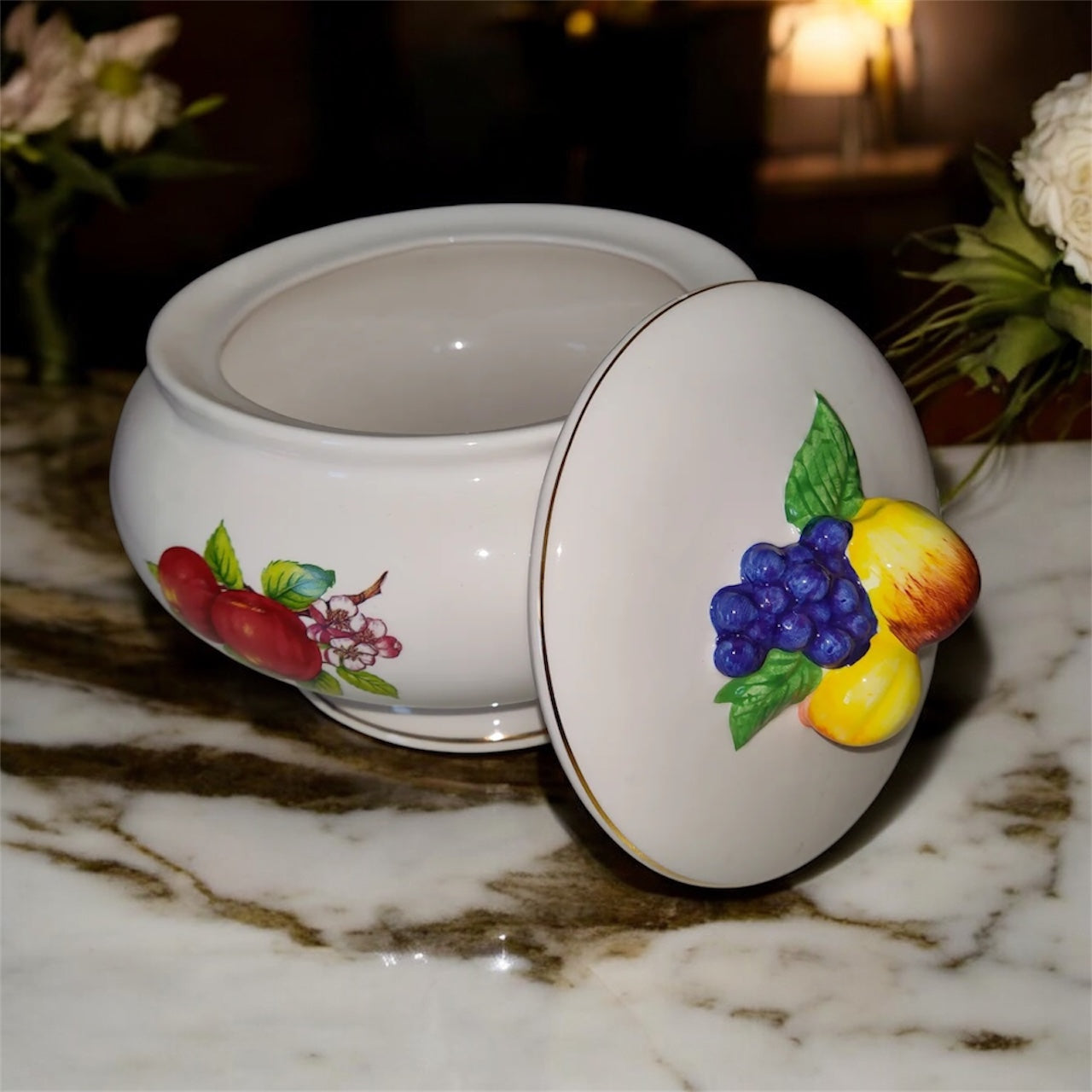 Vintage 1980 Teleflora gift fruit pattern gold trim serving bowl