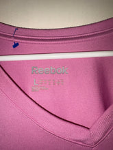 Cargar imagen en el visor de la galería, Camiseta Reebok de manga corta rosa jaspeado para mujer, talla grande