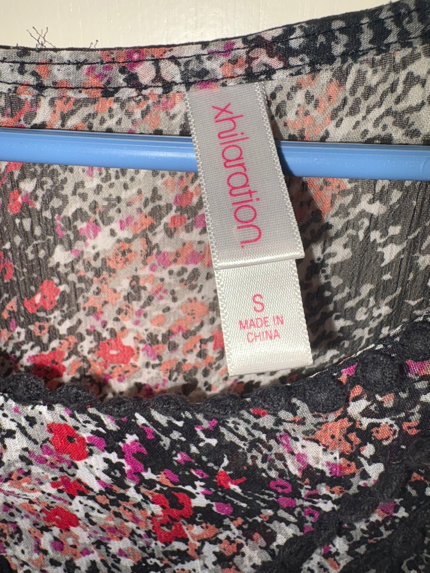 Xhilaration Top Short Sleeve, Floral. Size Small