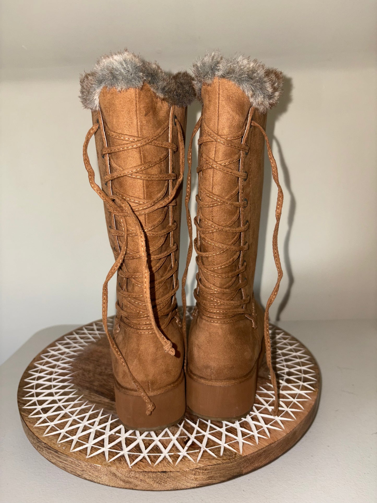 Botas Rampage Ram-Perie Camel Micro Suede para mujer, talla 7, con cordones en la parte trasera