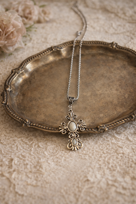Cross Scroll Fashion Necklace Cream   Southwestern Crackle Silver Chain 8-10"