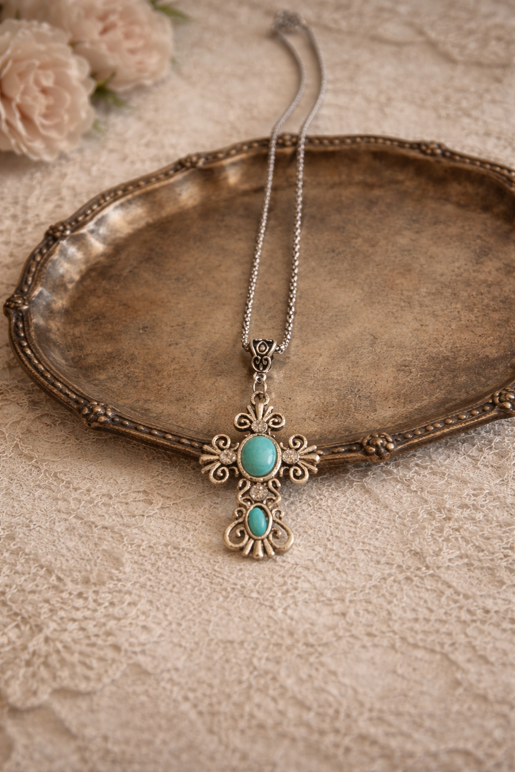 Cross Scroll Fashion Necklace Cream   Southwestern Crackle Silver Chain 8-10"