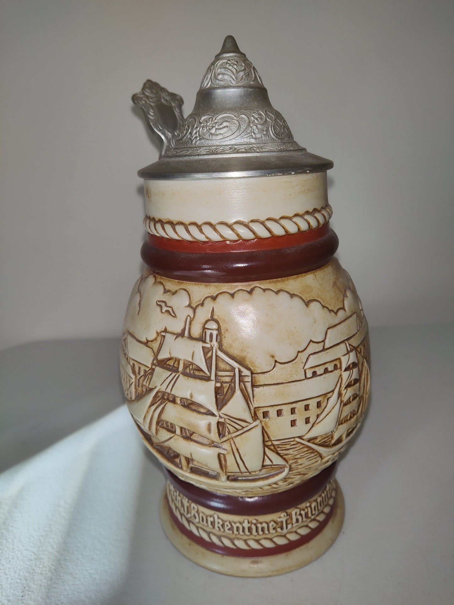 Jarra de cerveza Avon vintage de 1977, grandes veleros hechos a mano en Brasil - Náutico.