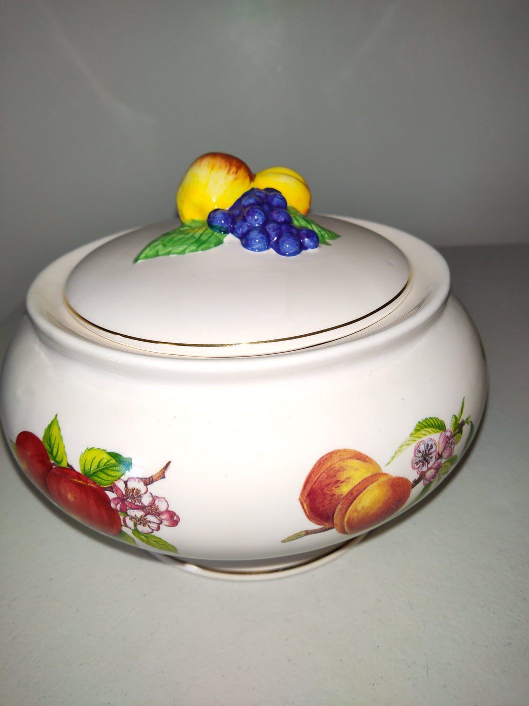 Vintage 1980 Teleflora gift fruit pattern gold trim serving bowl