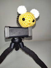 Load image into Gallery viewer, Crochet Bees And Fairy Bug
