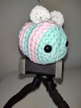 Load image into Gallery viewer, Crochet Bees And Fairy Bug
