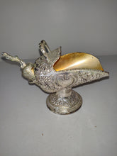 Cargar imagen en el visor de la galería, Sugar Scuttle Silver Sugar Bowl Floral Vintage 1950s Fancy Gold Washed
