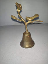 Carica l&#39;immagine nel visualizzatore di Gallery, Brass Hand Bell with Birds on Branch Handle
