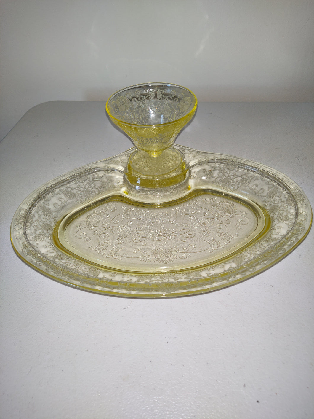 Hazel Atlas FLORENTINE YELLOW  Sherbet Cup With  PLATTER