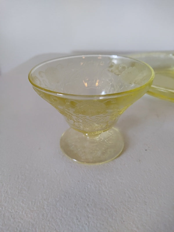 Hazel Atlas FLORENTINE YELLOW  Sherbet Cup With  PLATTER