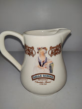 Indlæs billede til gallerivisning Belle Bonne, Imported, Chocolate Cream Liqueur, Porcelain, Pitcher
