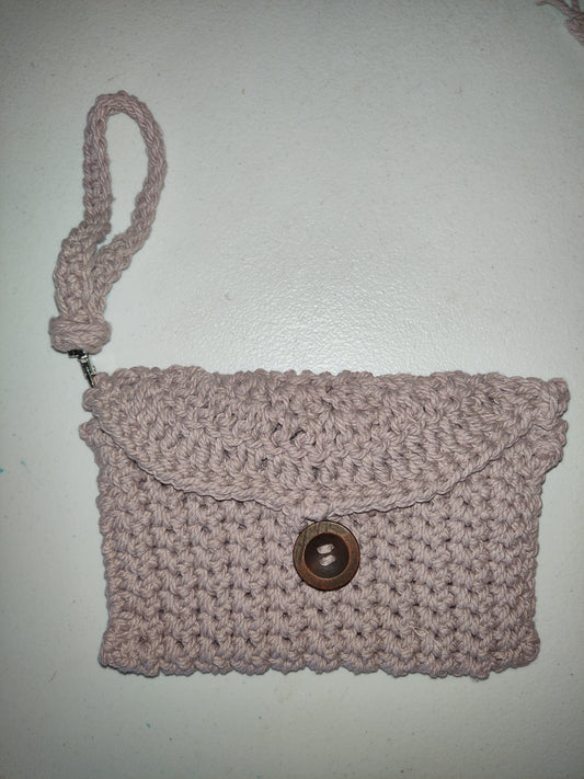 Pulsera tejida a mano