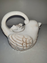 Ladda upp bild till gallerivisning, XIEHONG Ceramic China White Bird Teapot
