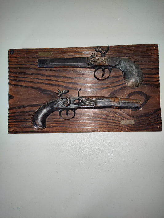 Vintage Pistola De Pedernal Plaque (please read description)