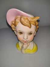 Charger l&#39;image dans la galerie, Vintage lady head vase  Norleans Japan
