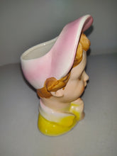 Carica l&#39;immagine nel visualizzatore di Gallery, Vintage lady head vase  Norleans Japan
