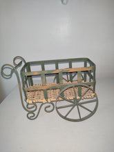 Charger l&#39;image dans la galerie, Vintage Metal Wagon Planter Basket
