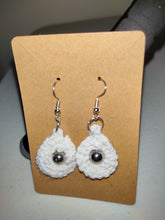 Ladda upp bild till gallerivisning, Vintage Style Crochet Earrings
