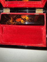 Lade das Bild in den Galerie-Viewer, Vintage Black Lacquered Wood Jewelry Box with Mirror
