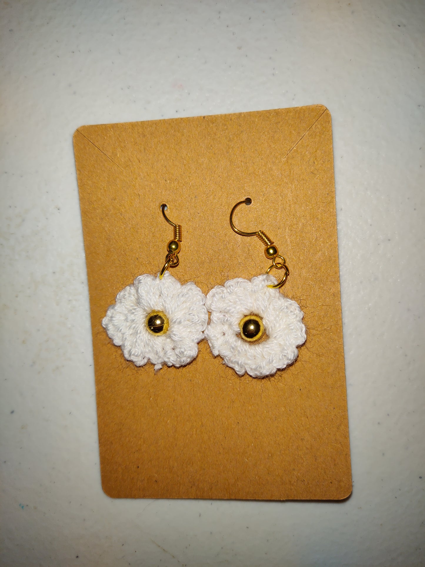 Pendientes de margaritas de ganchillo