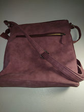 Lade das Bild in den Galerie-Viewer, Stone &amp; Co Crossbody Purse
