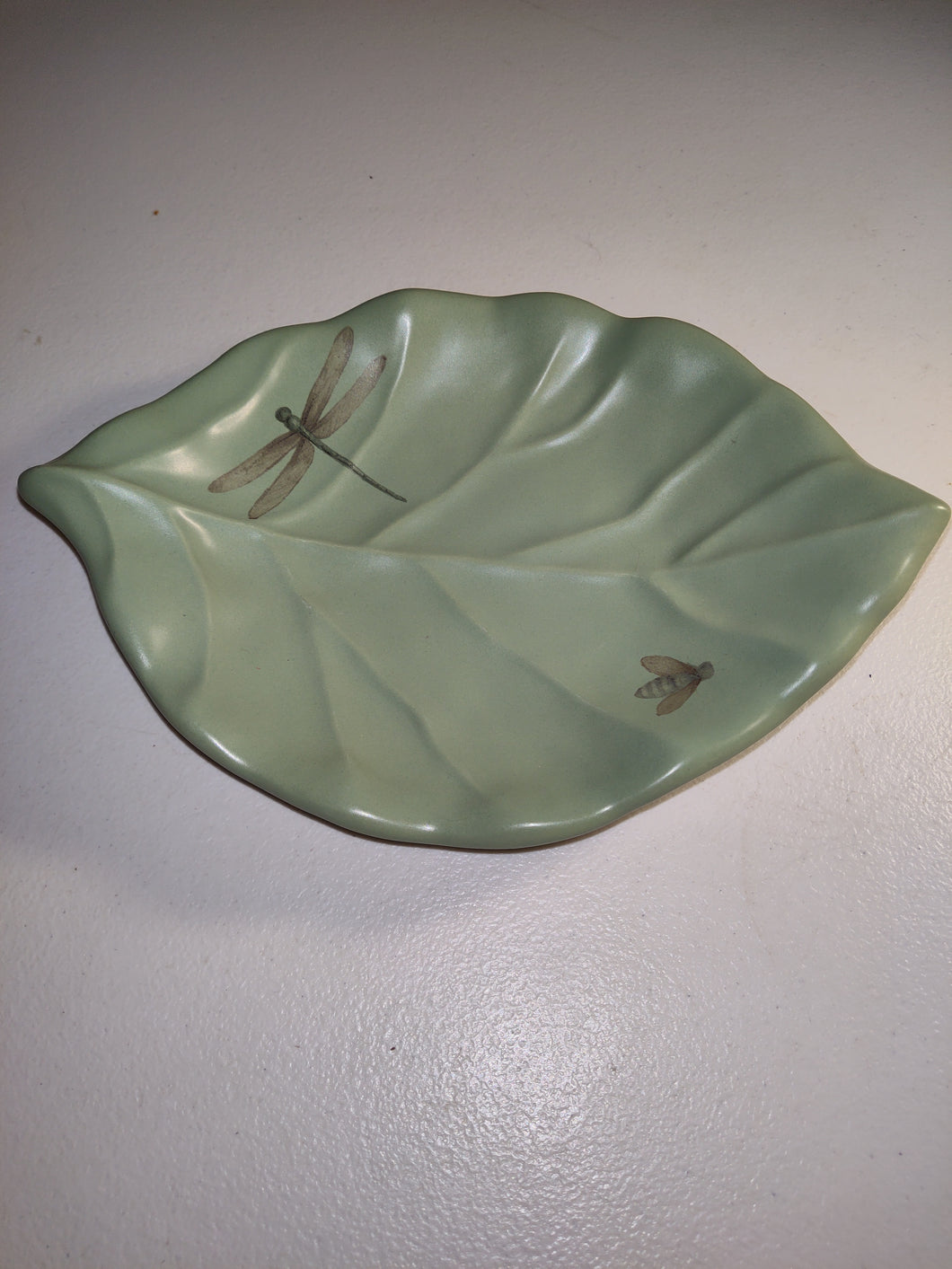 Pfaltzgraff Naturewood Green Leaf Serving Dish Dragonfly &  Bee