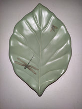 Load image into Gallery viewer, Pfaltzgraff Naturewood Green Leaf Serving Dish Dragonfly &amp;  Bee
