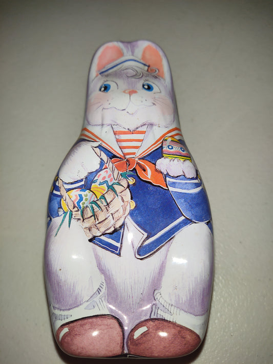 Caja de dulces de Pascua de la compañía Conejito de lata