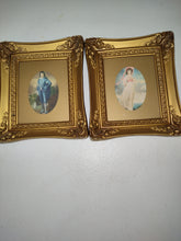 Carica l&#39;immagine nel visualizzatore di Gallery, Vintage &#39;&#39;Pinkie&#39;&#39; and &#39;&#39;Blue Boy&#39;&#39; Prints in Gold Plastic Frames
