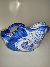 Afbeelding in Gallery-weergave laden, Vintage 60&#39;s Chinese Bird Shaped Hand Painted Porcelain Blue and White Teapot
