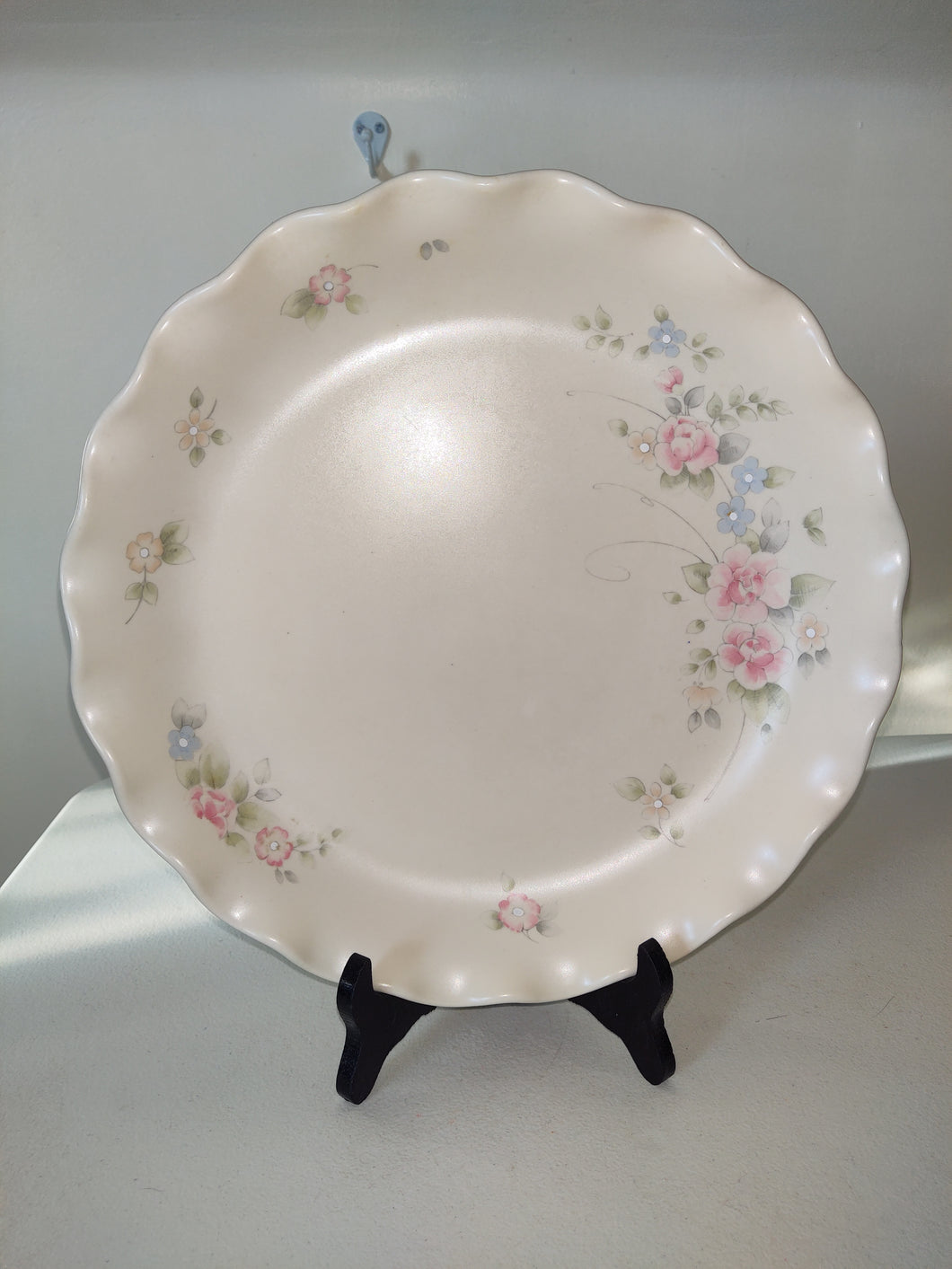 Pfaltzgraff Tea Rose Fluted Round Pie Plate/Platter USA Stoneware