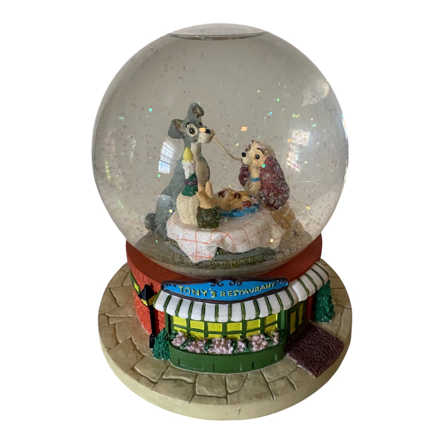Lady & The Tramp Snow Globe