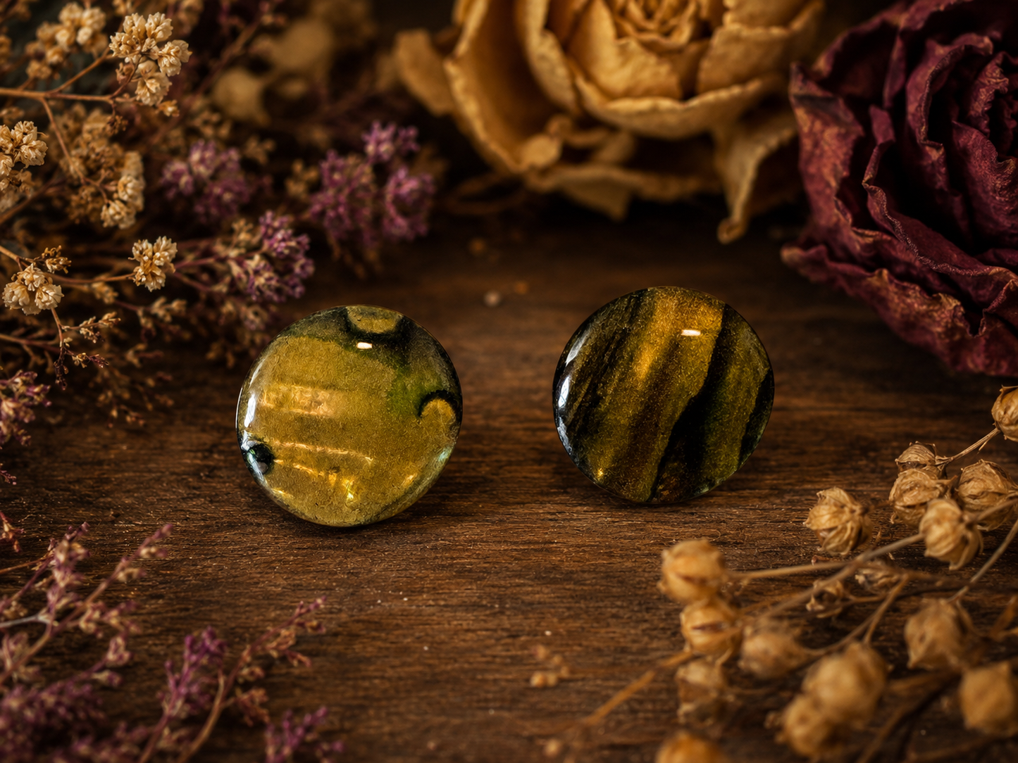 Vintage Marbled Gold Tone Stud Earrings