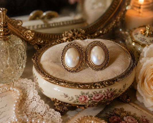 Elegant Vintage Gold Tone Earrings