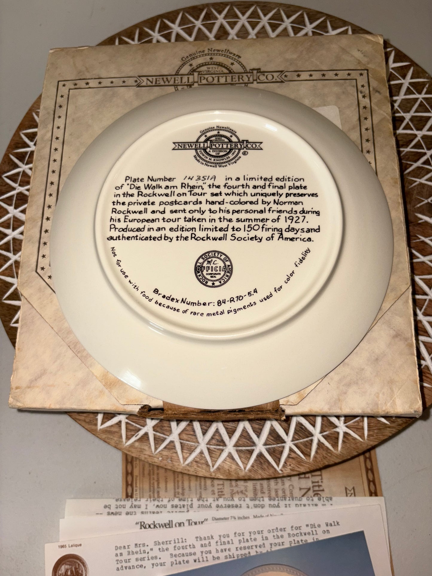 NORMAN ROCKWELL Plate Die Walk am Rhein by Newell Pottery Co.