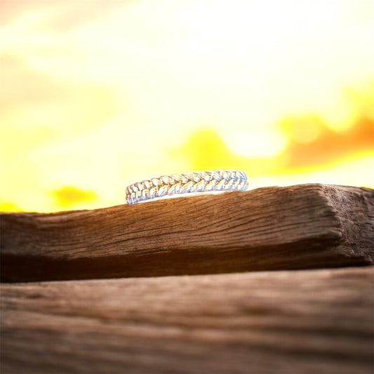 Anillo trenzado vintage en tono plateado. Talla 7