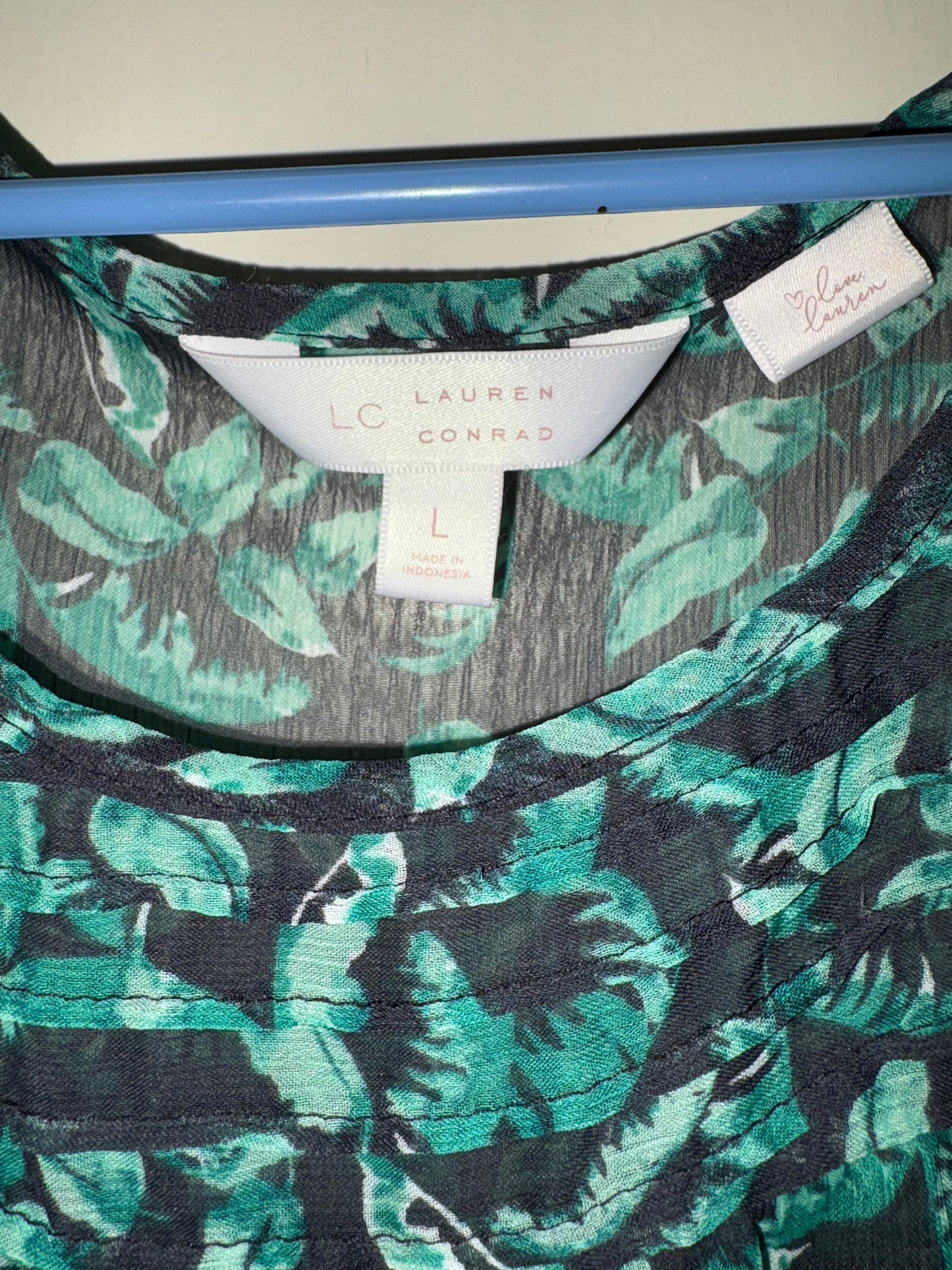 Lauren Conrad LC Semi Sheer Blouse Women's Size Large Pleated Leaf Print Peasant Top