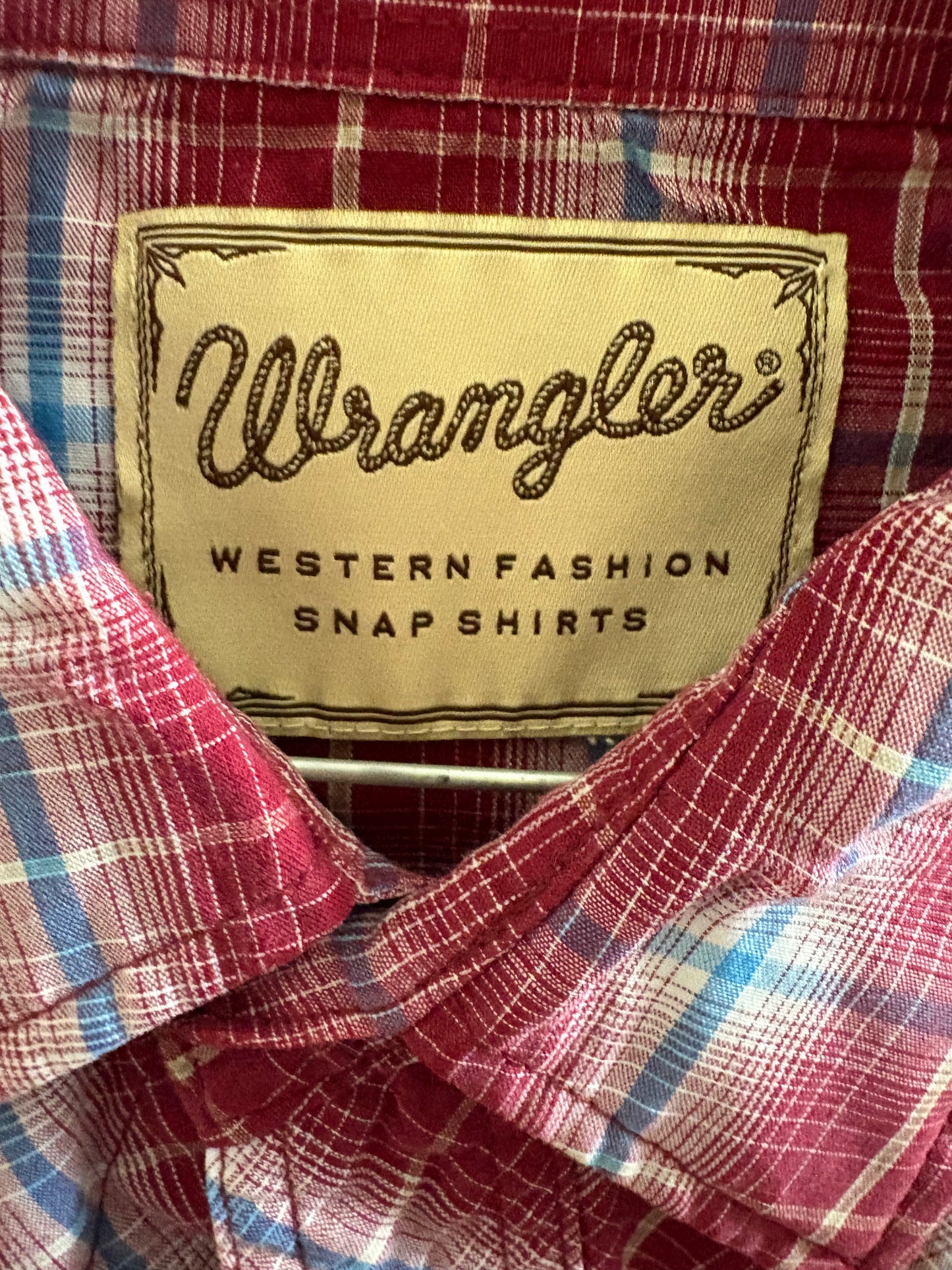 Camisa de moda occidental con estampado de cuadros y botones de perlas de manga corta para hombre Wrangler, talla pequeña