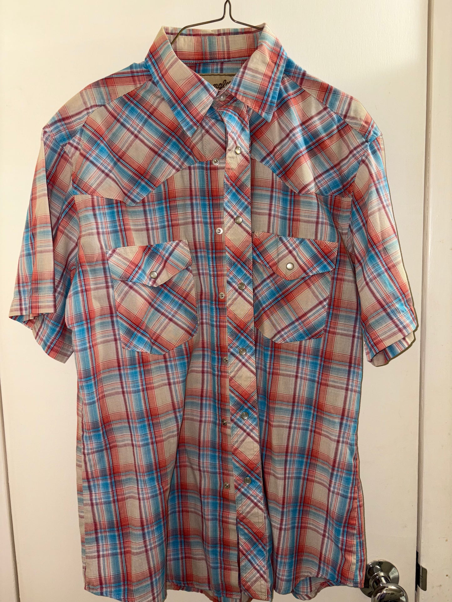 Camisa con botones a cuadros pequeños para hombre de WRANGLER