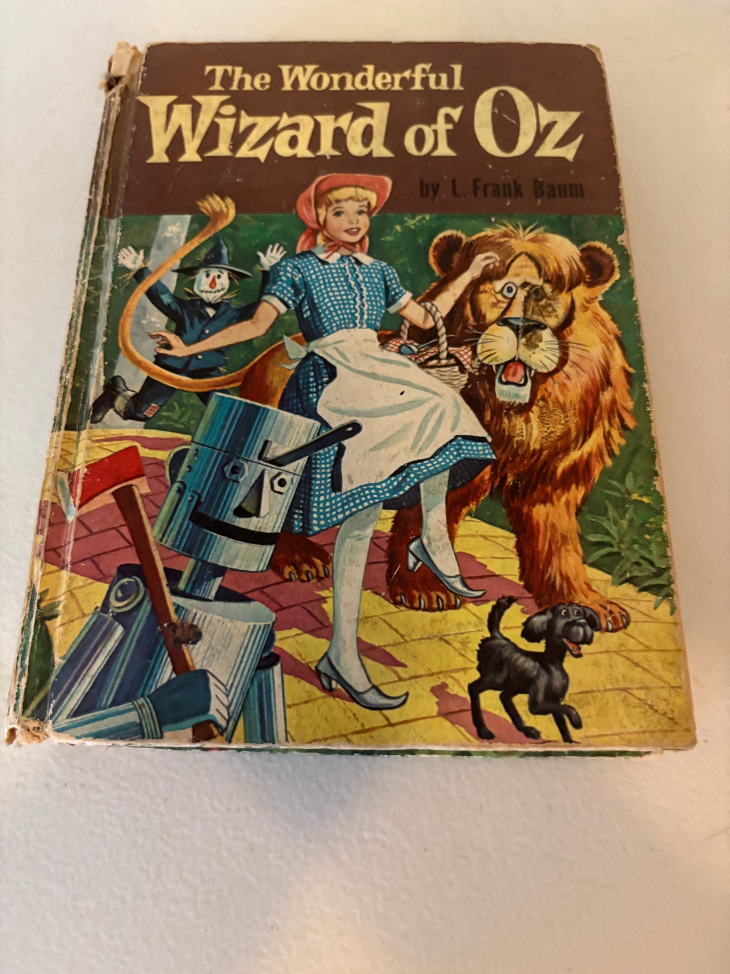 Vintage 1957 The Wonderful Wizard of Oz by L. Frank Baum, published by Whitman Publishing Company.