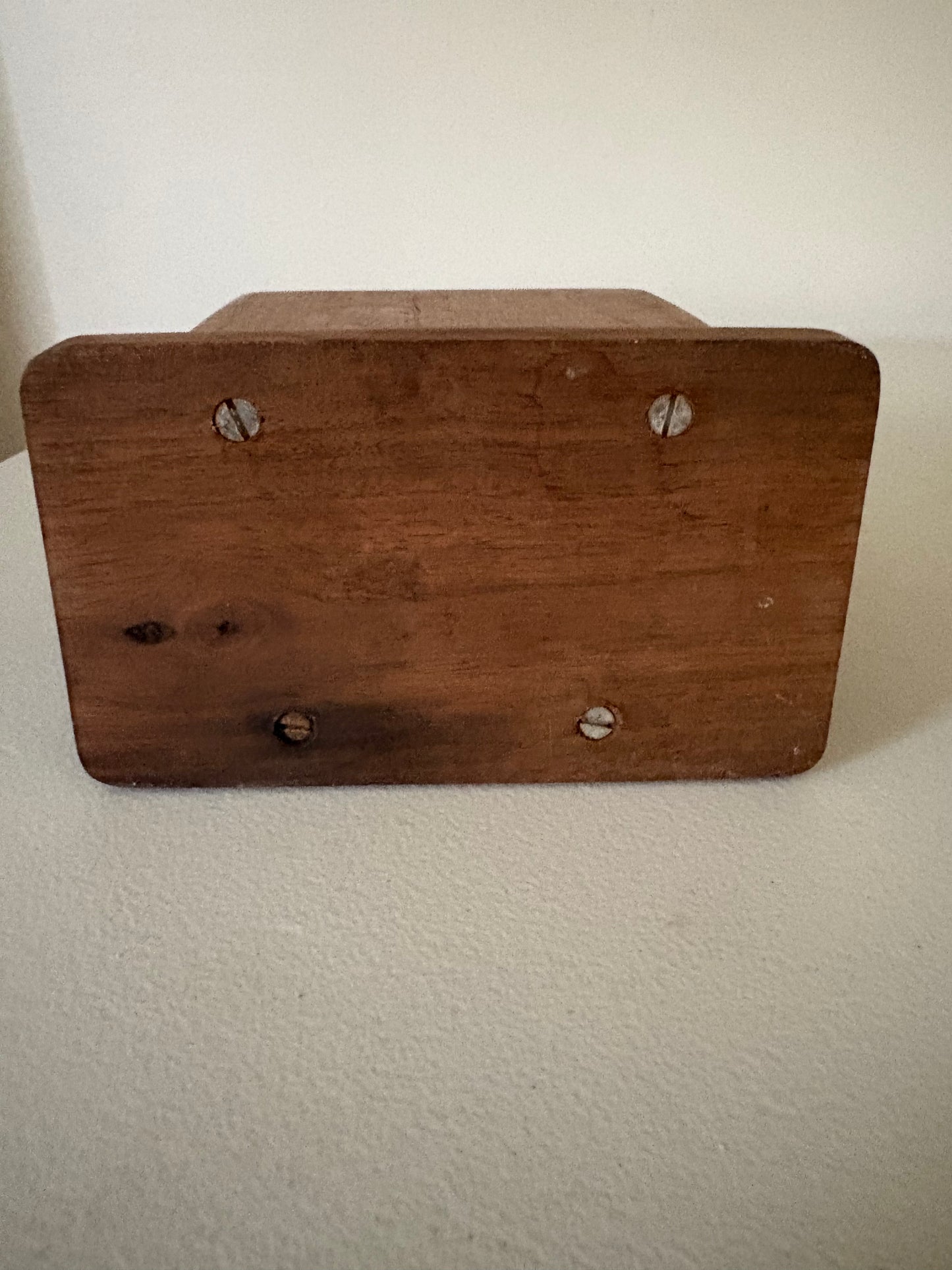 Servilletero vintage de madera con forma de cerdo hecho a mano
