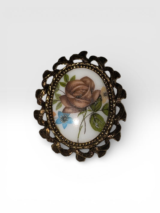 Broche-colgante vintage de rosa de porcelana en tono dorado