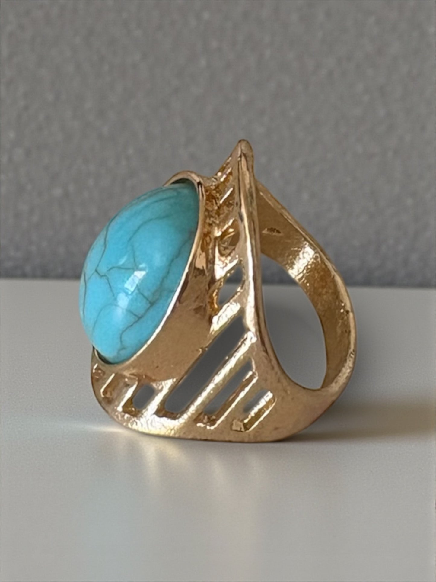 Chunky Turquoise Gold Tone Ring. Size 6