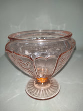 Load image into Gallery viewer, Vintage Anchor Hocking Mayfair Pink Rose Candy Dish
