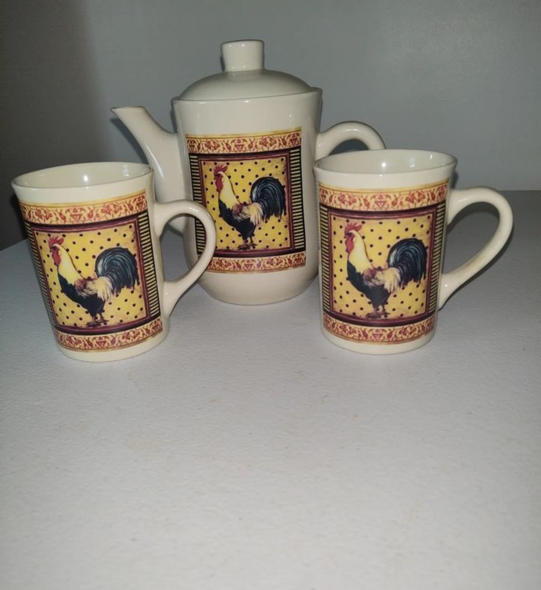 Vintage Bay Island Rooster Teapot With Two Mugs