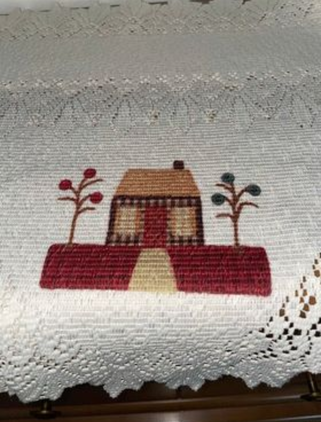 Vintage Beautiful Mantle Scarf