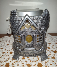 Cargar imagen en el visor de la galería, Vintage Carson Pewter Candle Holder With New Home Interior Vanilla Candle
